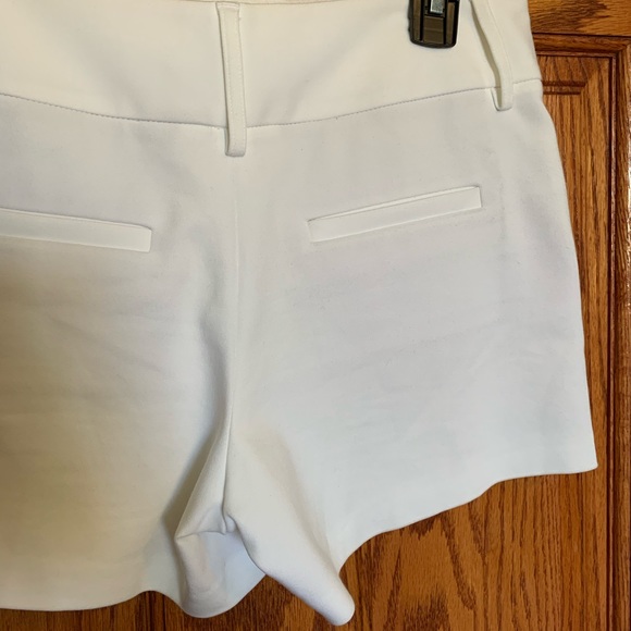 Alice and Olivia Cady Shorts - Picture 6 of 14